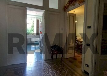 Hall / corridoio - Appartamento Piazza Vittorio Veneto
 
4/5, Altare - foto 4