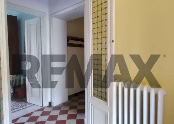 Hall / corridoio - Appartamento Piazza Vittorio Veneto
 
4/5, Altare - foto 14