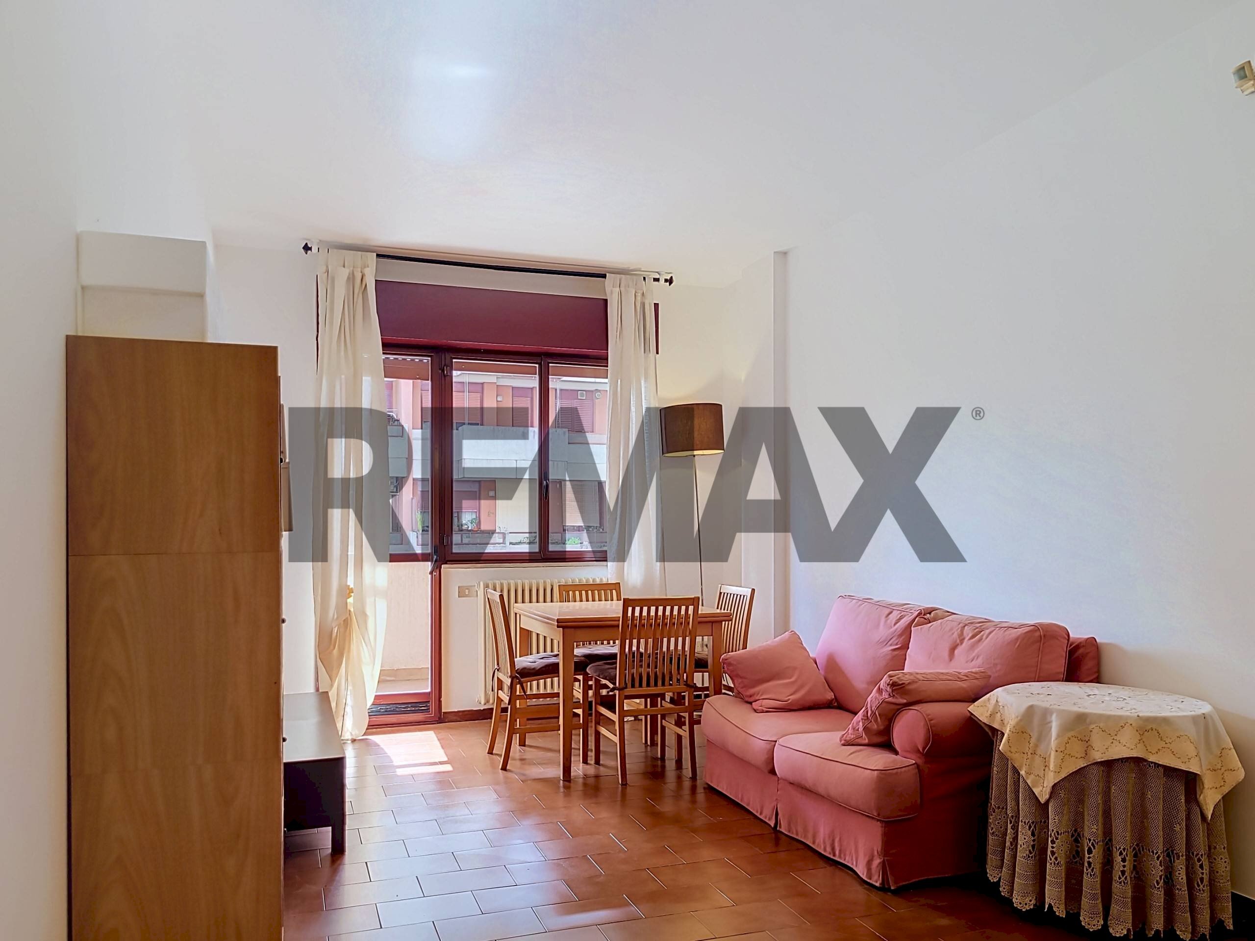 Sala da pranzo - Bilocale Via Pontevigodarzere
 
211, Padova - foto 1