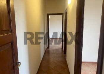 Hall / corridoio - Three-room apartment VIA VITTORIO EMANUELE
 
153, Capriolo - photo 6