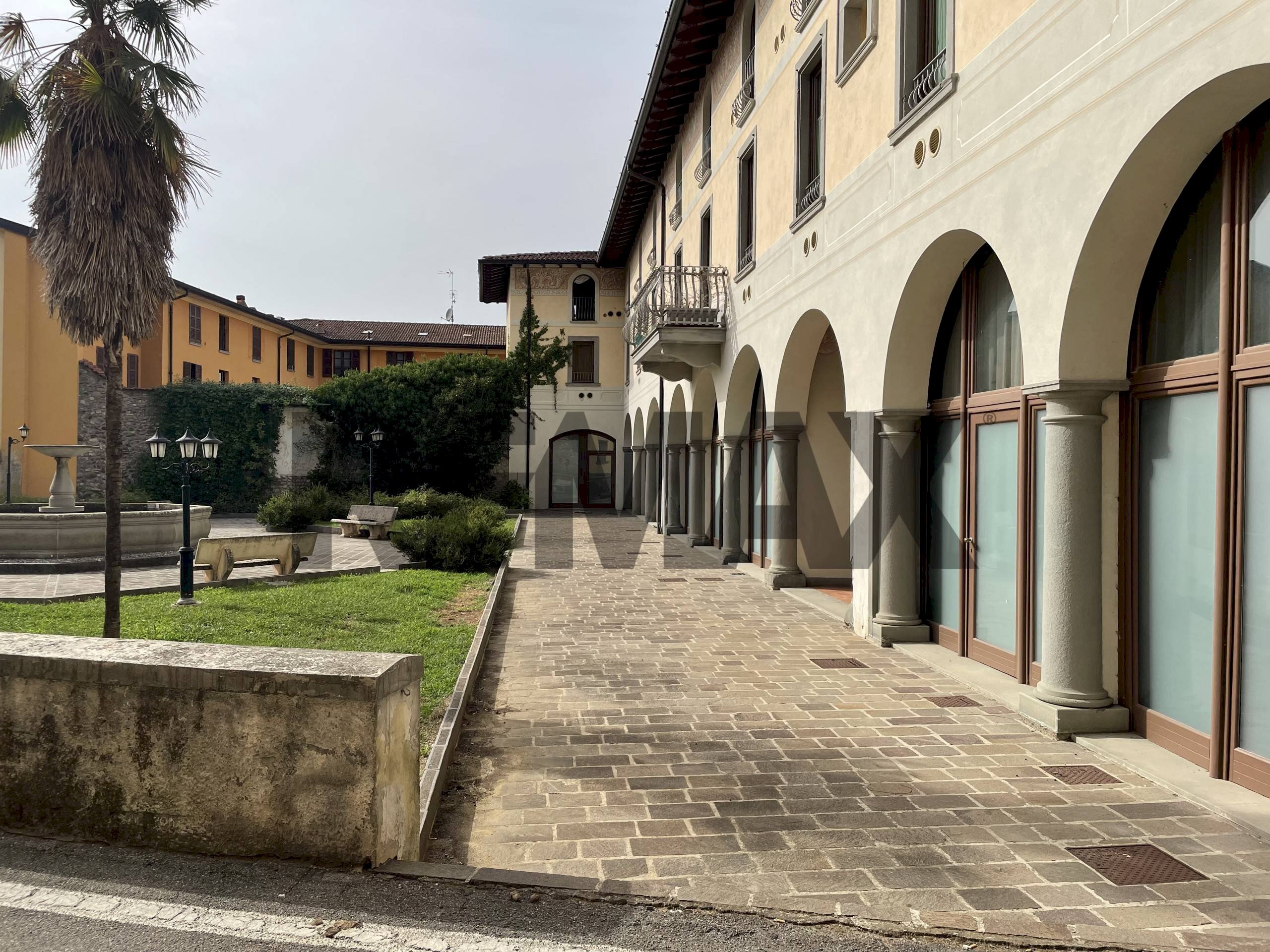 Edificio all\'aperto - Trilocale VIA VITTORIO EMENUELE
155/A, Capriolo - foto 2