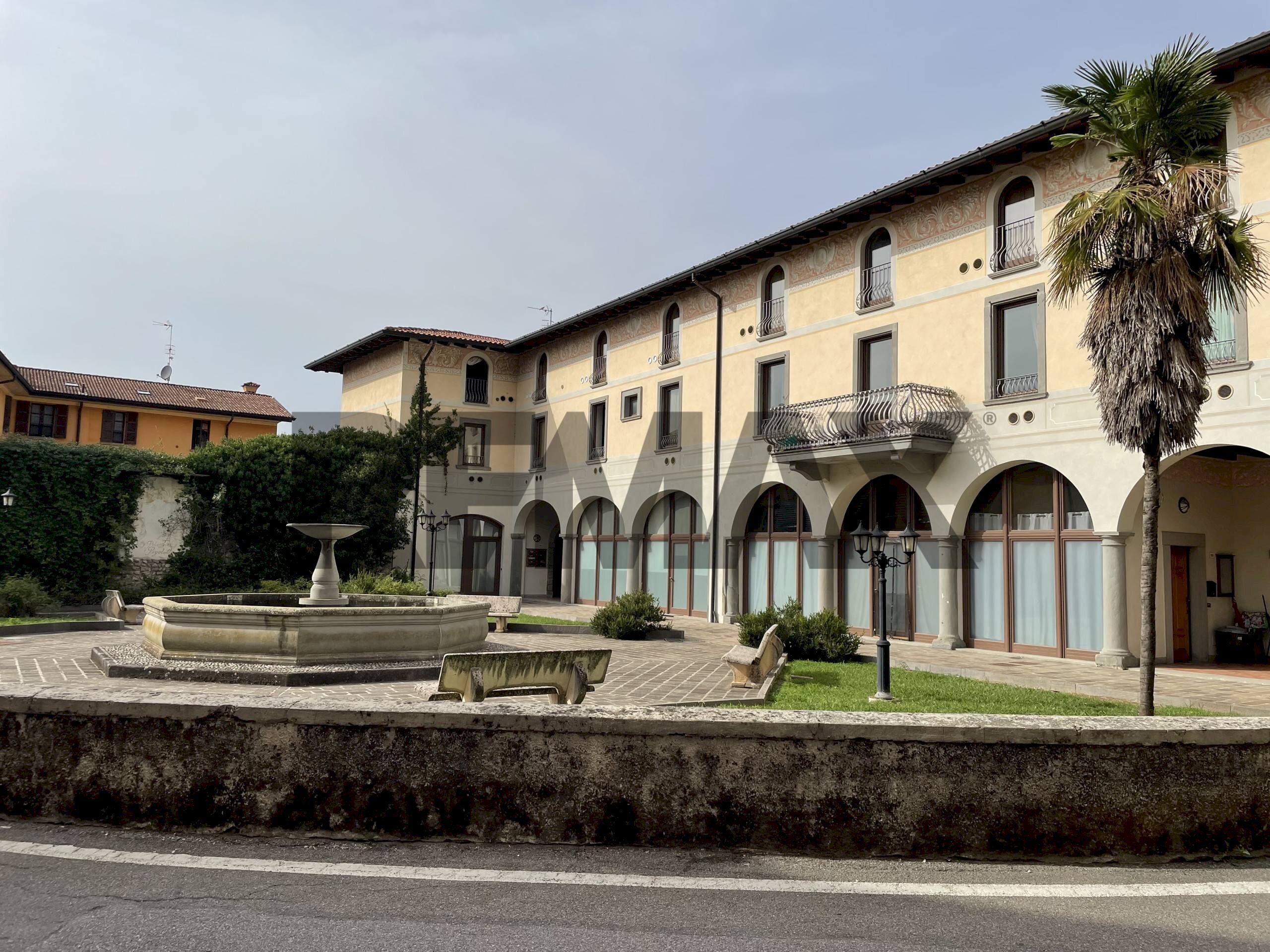 Edificio all\'aperto - Trilocale VIA VITTORIO EMENUELE
155/A, Capriolo - foto 3