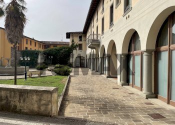Edificio all\'aperto - Bilocale VIA VITTORIO EMANUELE
155/A, Capriolo - foto 5