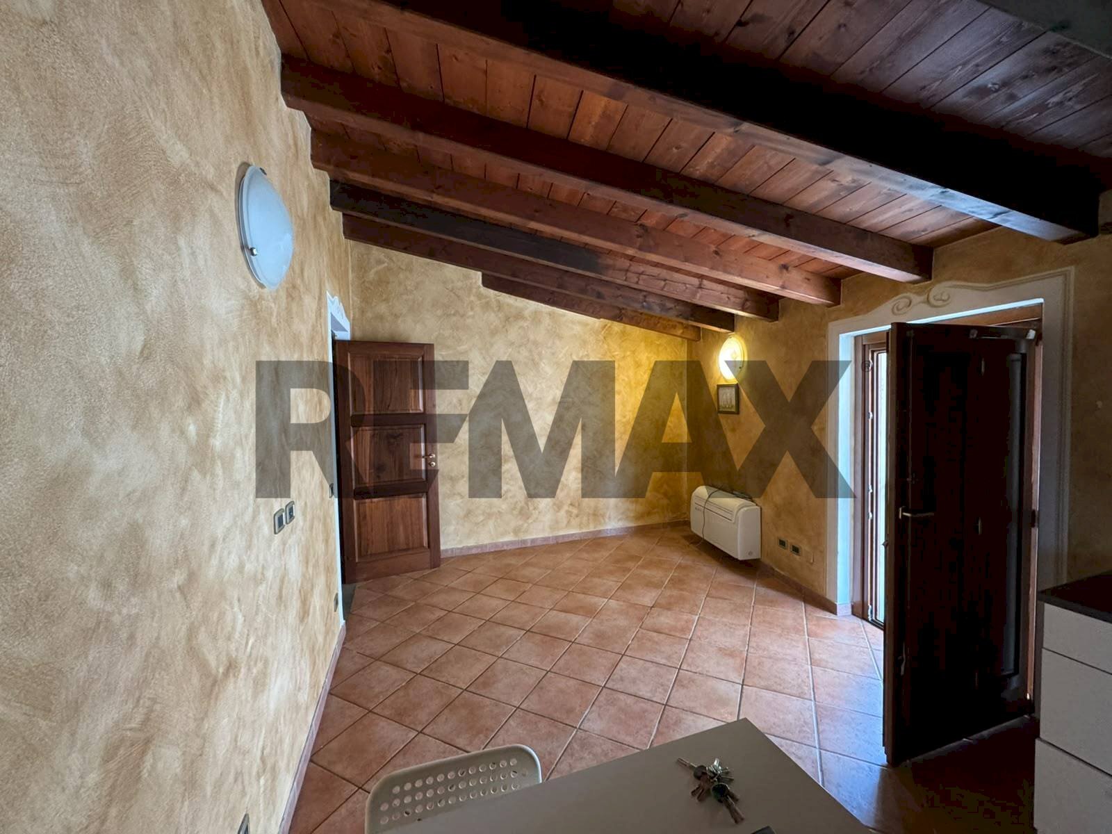 Stanza vuota - Two-room apartment VIA VITTORIO EMENUELE
 
155/A, Capriolo - photo 1