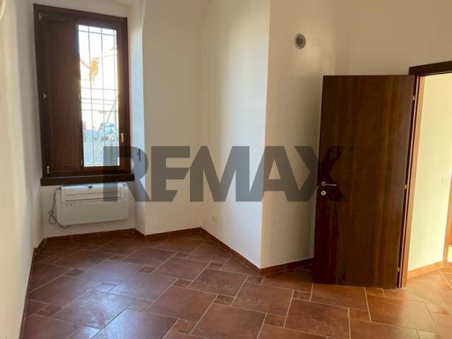 Stanza vuota - Two-room apartment VIA VITTORIO EMENUELE
153/B, Capriolo - photo 2