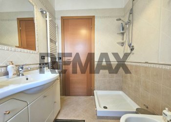 Bagno - Bilocale via Pier Giorgio Frassati
19, Marino - foto 16