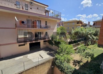 Edificio all\'aperto - Bilocale via Pier Giorgio Frassati
19, Marino - foto 18
