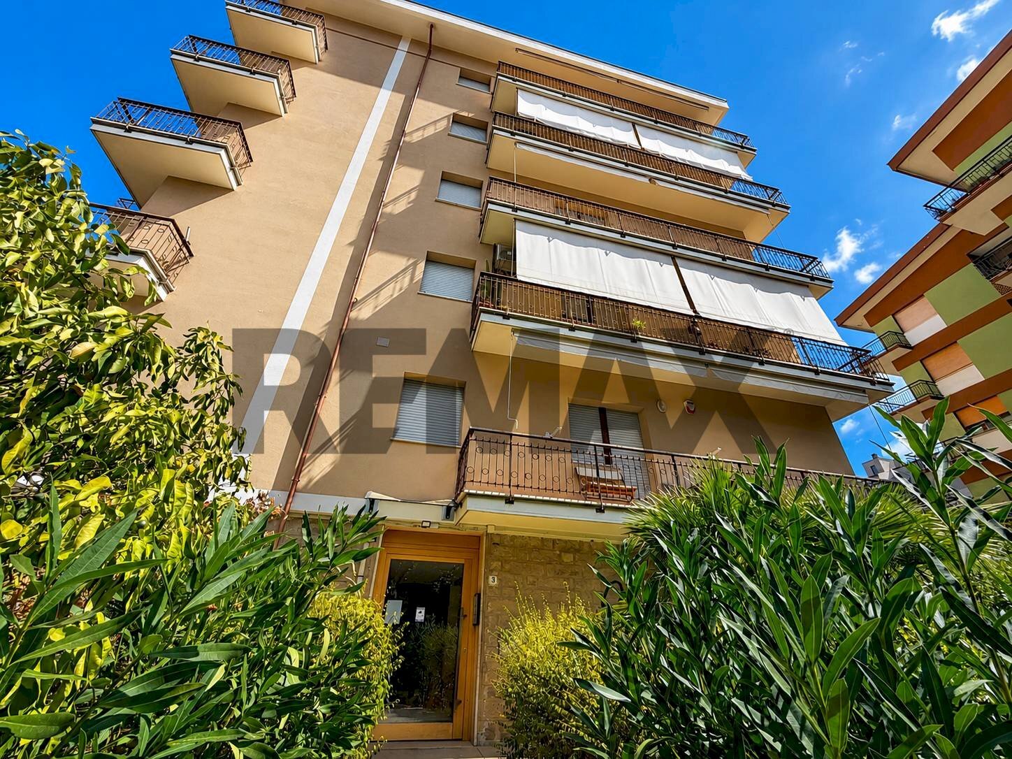Edificio all\'aperto - Two-room apartment Via Parigi
12, Sassari - photo 2