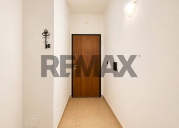 Hall / corridoio - Two-room apartment Via Parigi
12, Sassari - photo 5