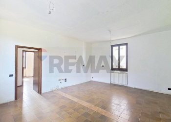 Stanza vuota - Bilocale VIA CAVOUR
 
19, Mornago - foto 4