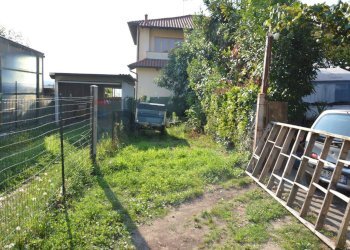 Giardino - Bilocale VIA CAVOUR
 
19, Mornago - foto 8