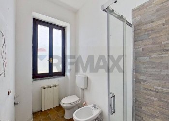 Bagno - Bilocale VIA CAVOUR
 
19, Mornago - foto 13