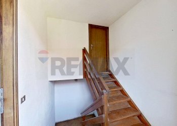 Scale - Bilocale VIA CAVOUR
 
19, Mornago - foto 20