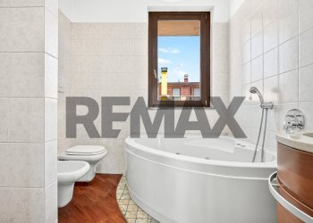 Bagno - Trilocale VIA ALIGI SASSU
 
164, Marnate - foto 15