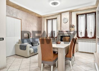 Sala da pranzo - Quadrilocale VIA PONCHIELLI
 
12, Busto Arsizio - foto 3