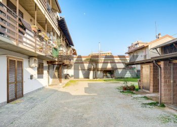 Edificio all\'aperto - Casa semi indipendente VIA CHIARI
 
6, Busto Arsizio - foto 3