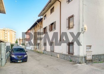 Edificio all\'aperto - Casa semi indipendente VIA CHIARI
 
6, Busto Arsizio - foto 5