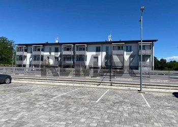 Edificio all\'aperto - Box FAENZA
 
3, Cairate - foto 4