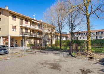 Edificio all\'aperto - Trilocale VICOLO APERTO
 
12, Gorla Minore - foto 2