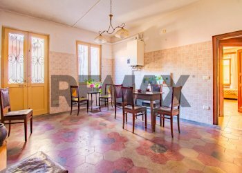 Sala da pranzo - Casa semi indipendente Piazza Cacciami
 
3, Grignasco - foto 34
