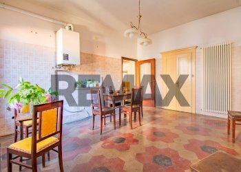 Sala da pranzo - Casa semi indipendente Piazza Cacciami
 
3, Grignasco - foto 35