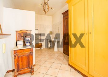 Hall / corridoio - Casa semi indipendente Piazza Cacciami
 
3, Grignasco - foto 39