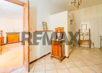 Hall / corridoio - Casa semi indipendente Piazza Cacciami
 
3, Grignasco - foto 40