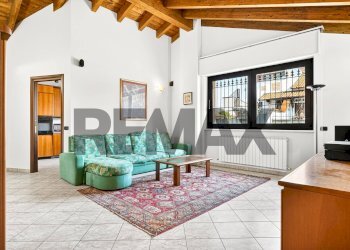 Soggiorno - Loft VIA ZAROLI
 
75, Legnano - foto 15