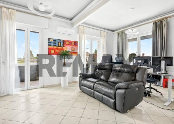 Soggiorno - Casa semi indipendente MONTE ROSA
 
15, Rescaldina - foto 5