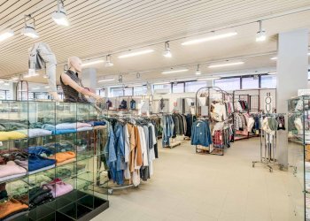 Cabina armadio - Commercial Premises Via Roncari
39, Besozzo - photo 7