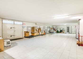 Parcheggio - Commercial Premises Via Roncari
39, Besozzo - photo 18
