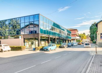 Edificio all\'aperto - Commercial Premises Via Roncari
39, Besozzo - photo 22