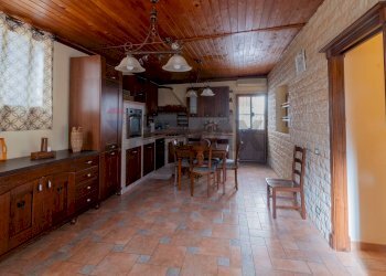 Sala da pranzo - Villa Via Cristoforo Colombo
 
35, Capaci - foto 4
