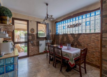 Sala da pranzo - Villa contrada Feotto
 
41, Misilmeri - foto 33