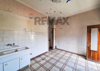 Stanza vuota - Four-room apartment Via Castelfidardo
 
13, Cairate - photo 9