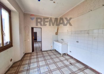 Stanza vuota - Four-room apartment Via Castelfidardo
 
13, Cairate - photo 10