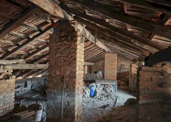 Stanza vuota - Four-room apartment Via Castelfidardo
 
13, Cairate - photo 16