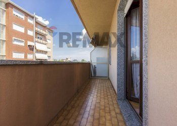 Balcone - Trilocale Via Fermi
 
7, Gallarate - foto 19