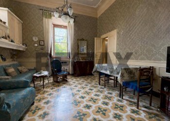 Sala da pranzo - Villa Via Iafolla Corrado
41, Villalago - foto 3