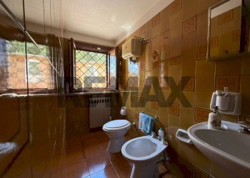 Bagno - Villa Via Iafolla Corrado
41, Villalago - foto 21