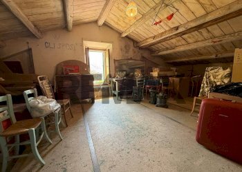 Dispensa di stoccaggio - Villa Via Iafolla Corrado
41, Villalago - foto 24