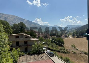 Vista delle montagne - Villa Via Iafolla Corrado
41, Villalago - foto 30