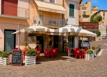 Casa all\'aperto - Bar Tavola Calda - Fredda Via Roma
2, Miglianico - foto 1