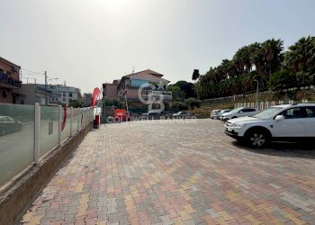 Foto 4 - Locale Commerciale via re martino
2, Aci Castello - foto 4