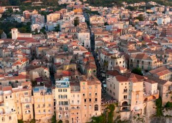 Edificio all\'aperto - Appartamento Largo Gesuiti
 
10, Tropea - foto 13