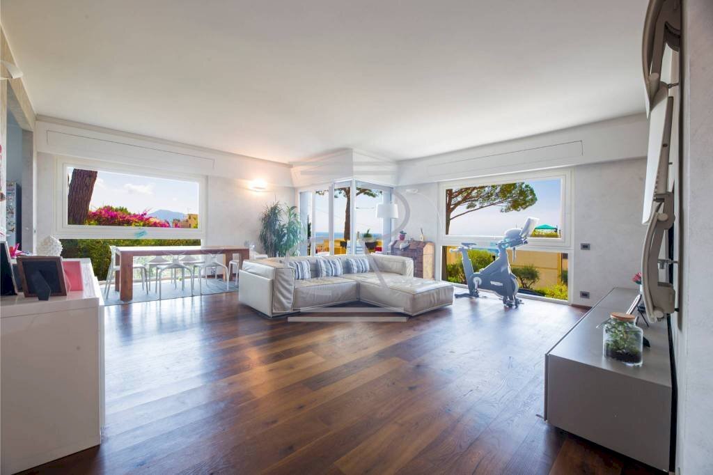 Salone - Villa via Donato Somma, Genova (neighborhood Nervi) - photo 2