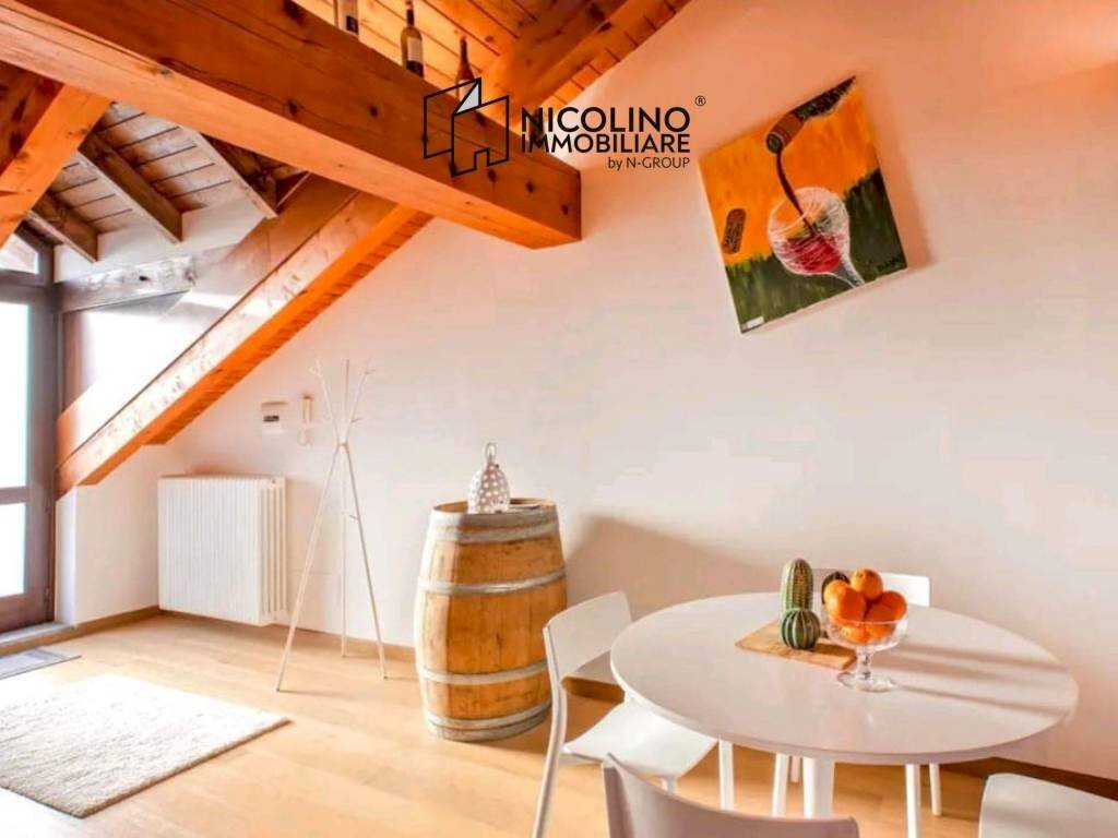Sala da pranzo - Appartamento via Roddino, 20, Monforte d'Alba - foto 1