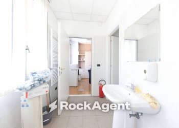 Bagno - Office via Francesco Rolla, 13, Genova (neighborhood Sampierdarena) - photo 28