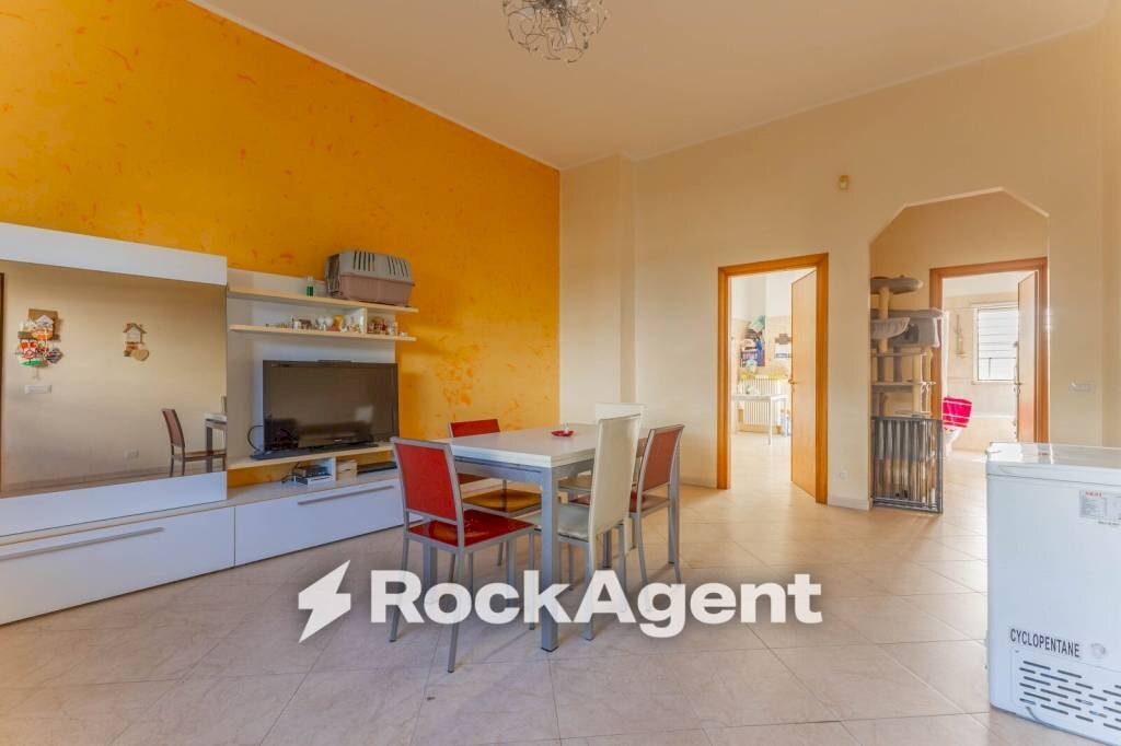 Salone - Three-room apartment via Gen. Giovanni Magli, 15, Cassano delle Murge - photo 2