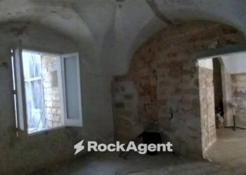 Stanza non arredata - Negozio via Cesare Battisti, 12, Carmiano - foto 13